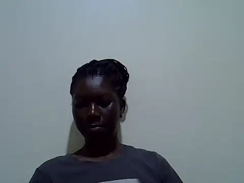 Sweet-Lynn stripchat live cam model