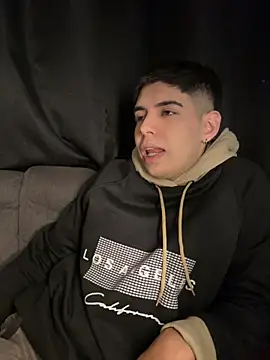 Johan_fire stripchat live cam model