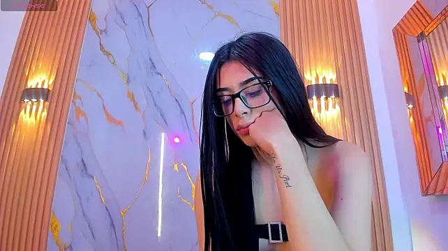 Esmeralda_Belle stripchat live cam model