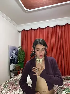 N4n4osaki stripchat live cam model