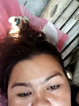 sweetpinay85 stripchat live cam model