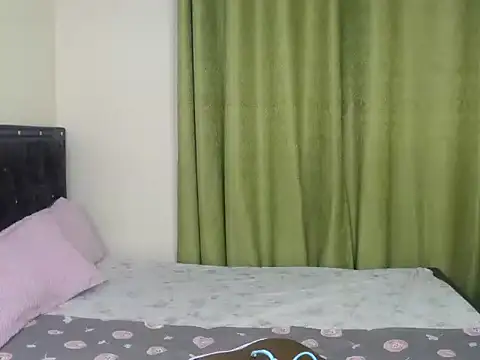 black_ebonie stripchat live cam model