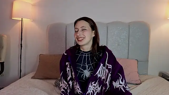 Katt_Moonn stripchat live cam model