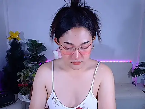plysaithailand stripchat live cam model