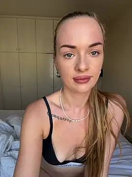 ElenaRebelle stripchat live cam model
