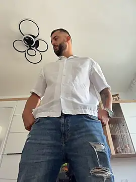 Pablo_Hornyguy95 stripchat live cam model
