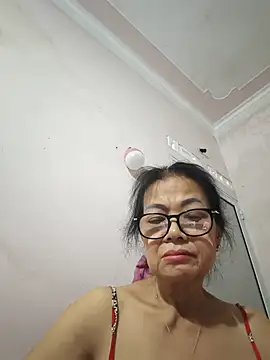 Hotestlove stripchat live cam model