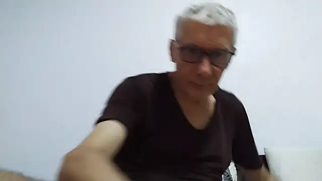 BIGUNCUTHARDCOCK stripchat live cam model