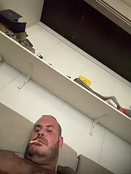 matt06400R stripchat live cam model