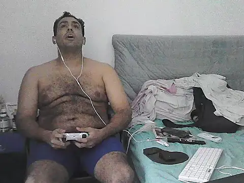 alphalatinobearx stripchat live cam model