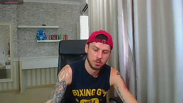 JonahShaw stripchat live cam model