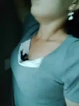 Thobaby112 stripchat live cam model
