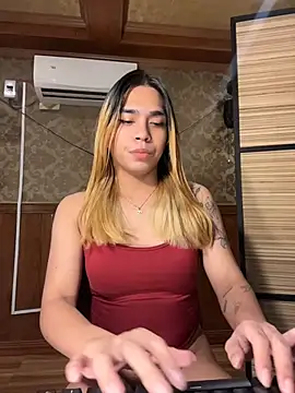 Miss_alcyone stripchat live cam model