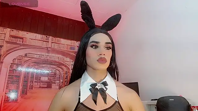 Michell_luxe stripchat live cam model