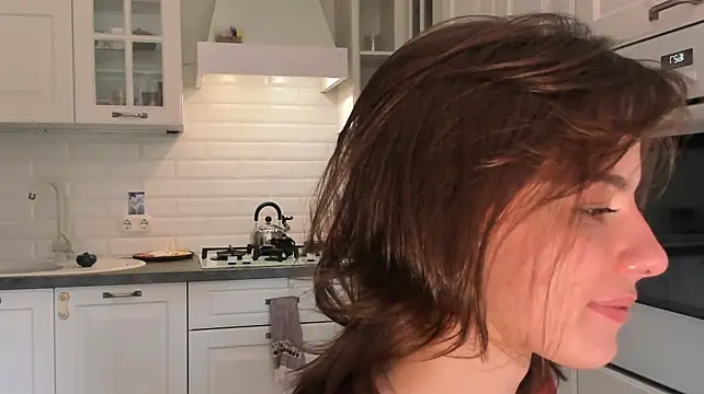ElanNand stripchat live cam model