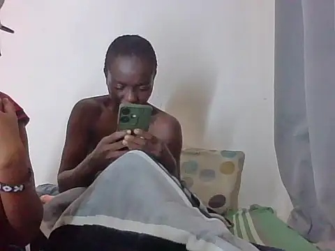 prettyshontel stripchat live cam model