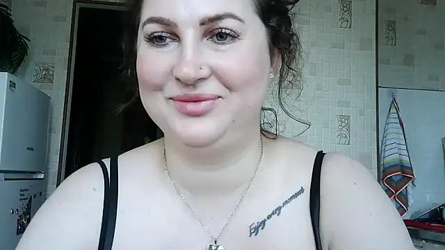 Velenaz stripchat live cam model