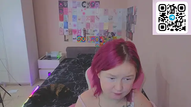 Mia_Moores stripchat live cam model