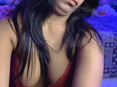 hotty-ruhee stripchat live cam model
