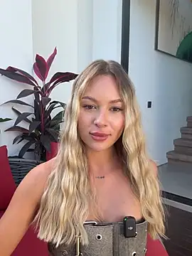 LiaLemo stripchat live cam model