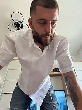 Pablo_Hornyguy95 stripchat live cam model