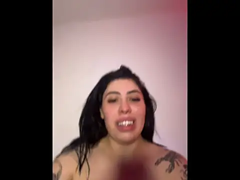 Draculona-666 stripchat live cam model