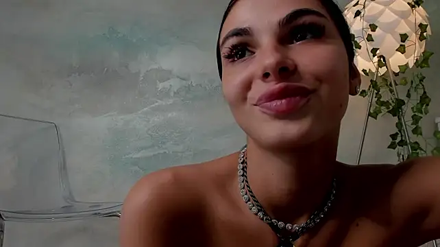 Moon_Shard stripchat live cam model