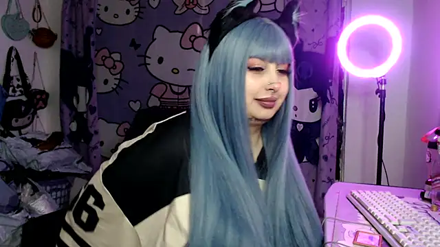 lussyevans24 stripchat live cam model