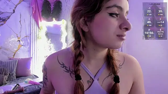 Naomy_tay1 stripchat live cam model