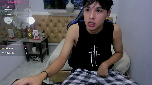 StiwenTwink stripchat live cam model