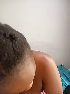 YummyBoobs_ stripchat live cam model