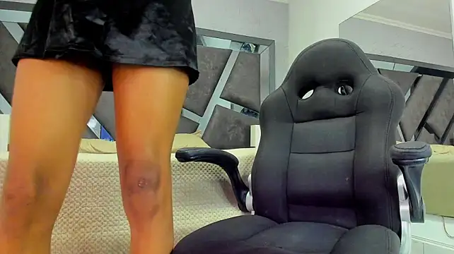 ElektraBomdans stripchat live cam model