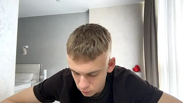 SoloFury stripchat live cam model