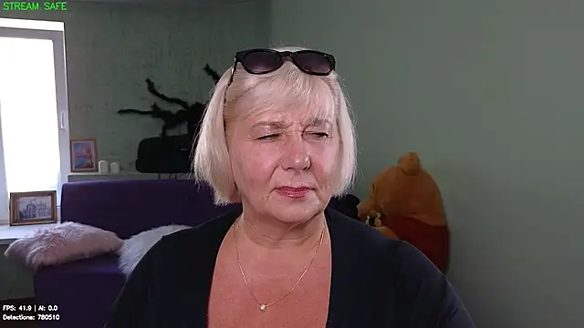 Milane_Milky stripchat live cam model