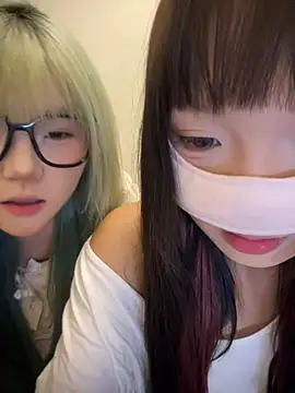 QIQI-QIQI-01 stripchat live cam model