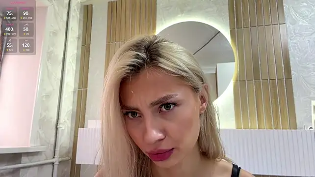 SweetBerryes stripchat live cam model