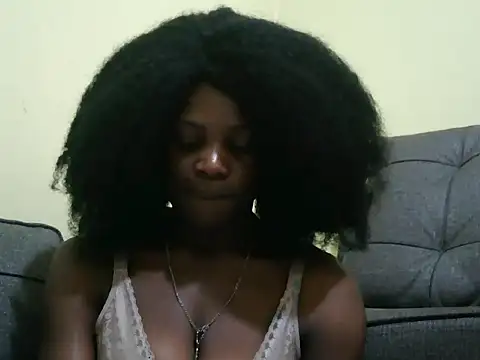 naughty_renny stripchat live cam model