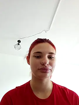 MaddieBaddieee stripchat live cam model