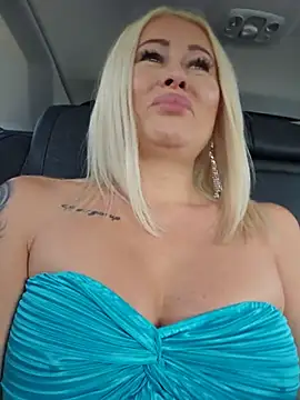 MILFBARBY stripchat live cam model