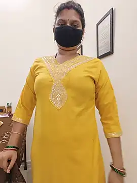 SexyBhumii stripchat live cam model