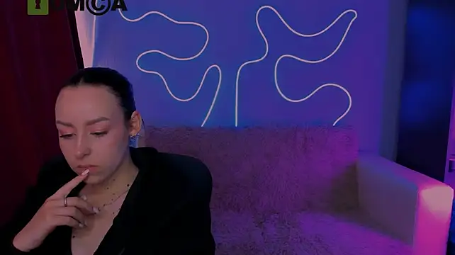 hanna_triss stripchat live cam model