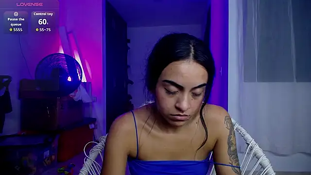 Leslie_Bussh_ stripchat live cam model