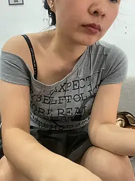 Ivy_Trix2 stripchat live cam model