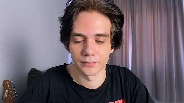 Zombde stripchat live cam model