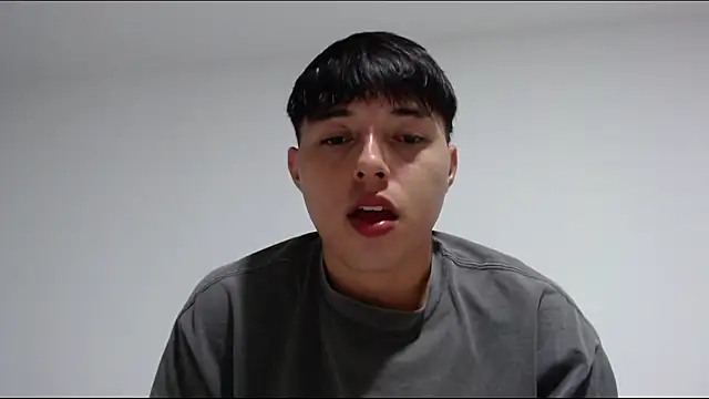 Oustin_Start stripchat live cam model