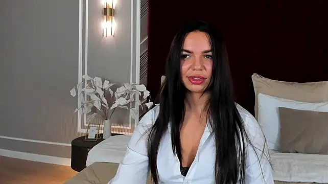 CamillaLarson stripchat live cam model