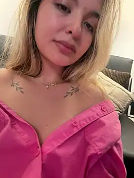 Odett_ stripchat live cam model