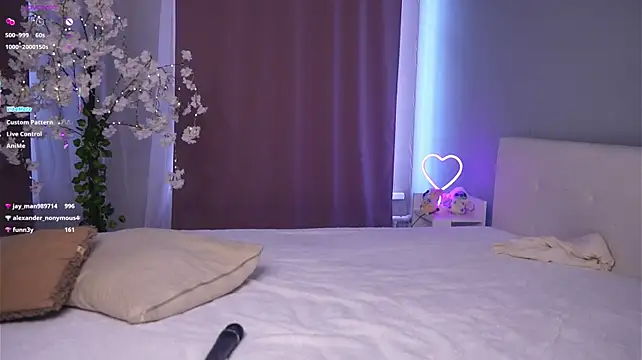 FancyEsten stripchat live cam model