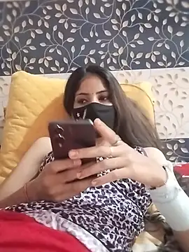 Jyoti-Love-143 stripchat live cam model