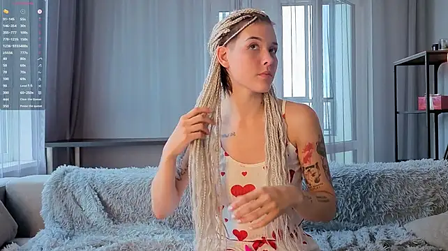 KeniaBibiloni stripchat live cam model